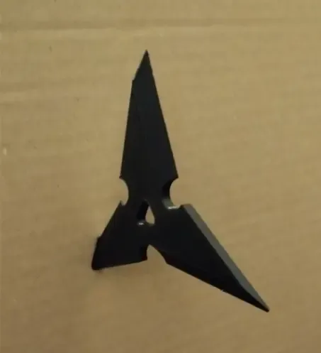 三尖手里剑