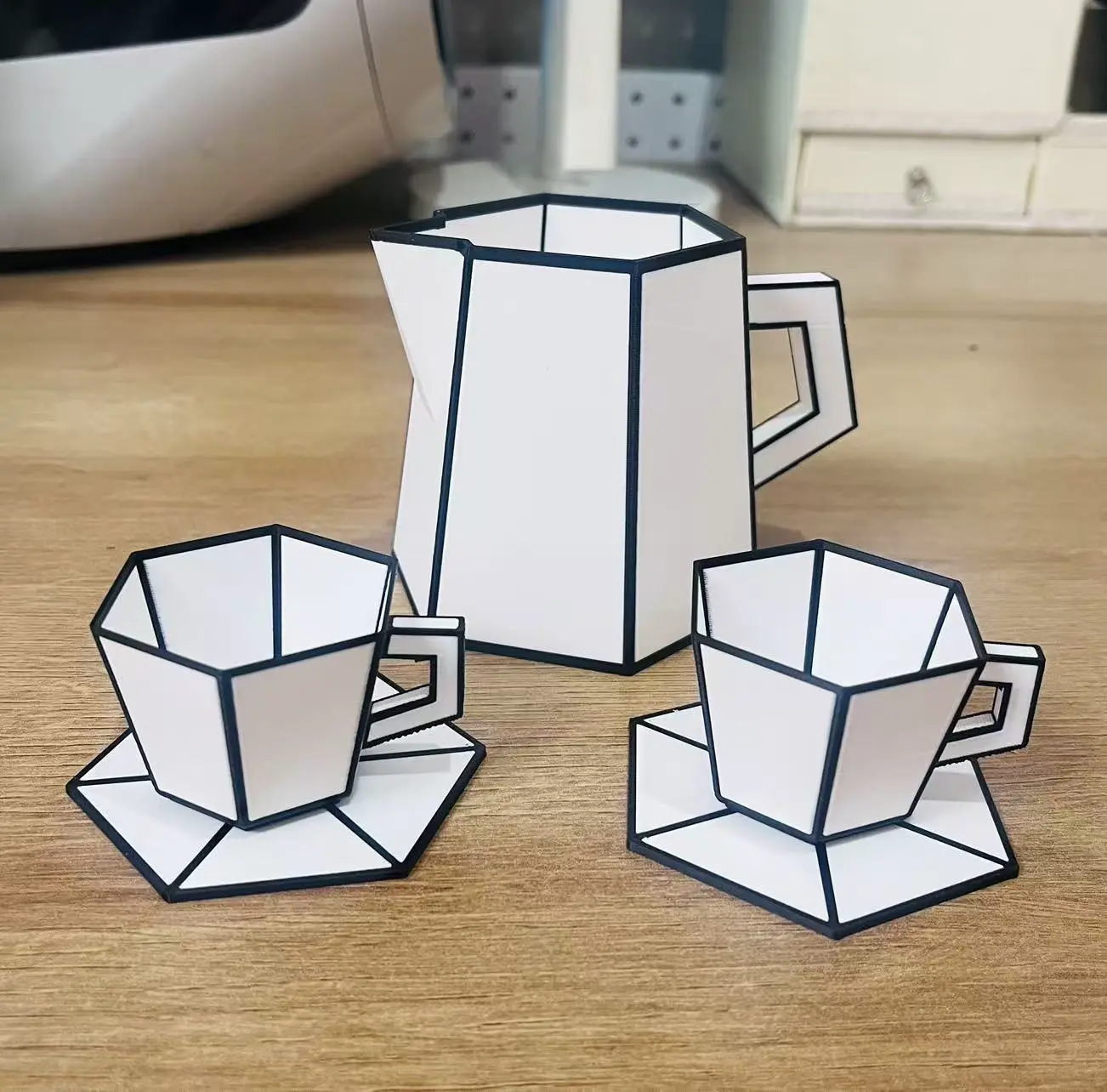 黑白漫画风茶壶茶杯