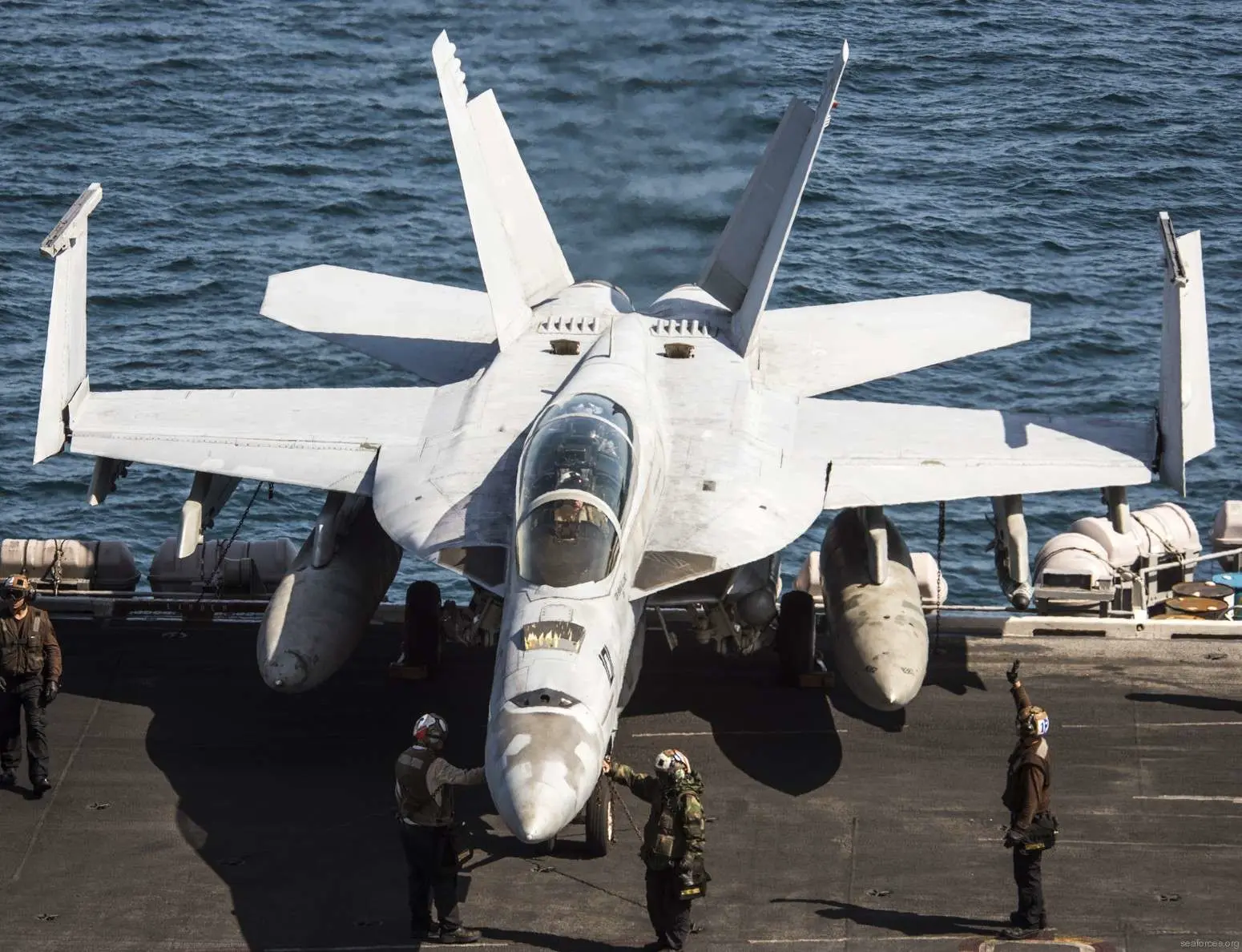 FA-18EF超级大黄蜂战斗机