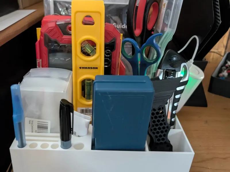 工具收纳器