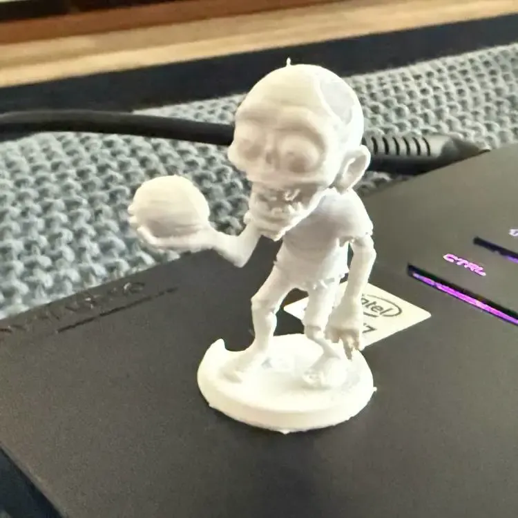 Cartoon Zombie Figurine – Brain in Hand