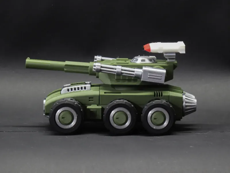 6x6轮式机甲战车
