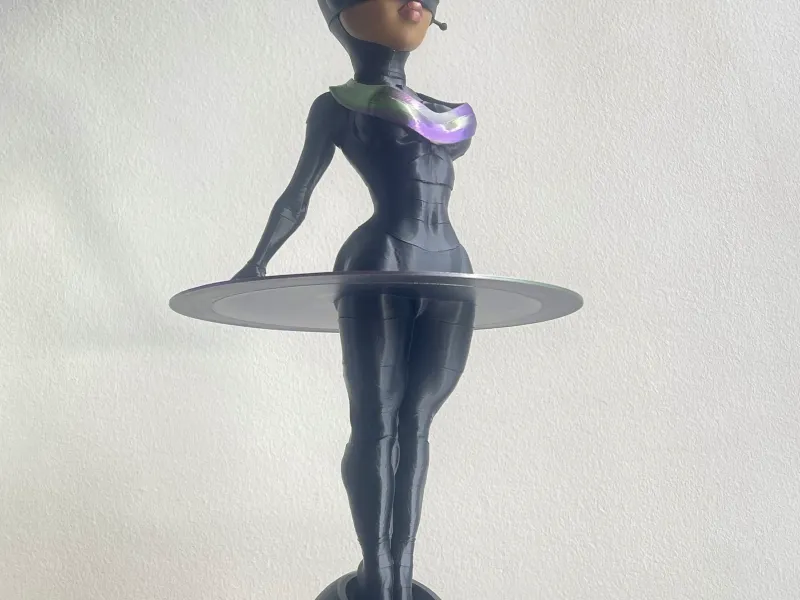 Cyberpunk Muse Desk Lamp : Display Statue