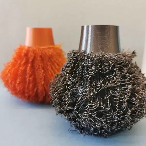 Furry vase 01 (experimental)