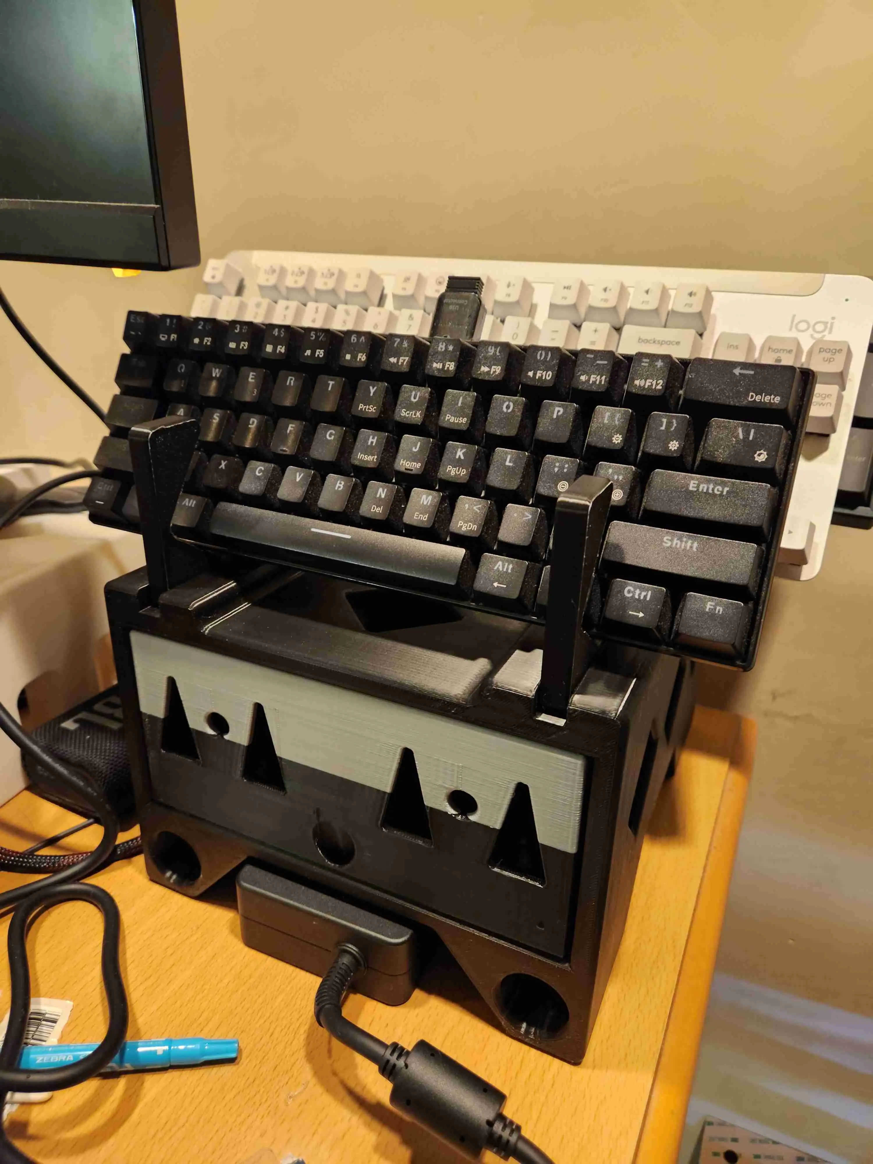 KEYBOARDS DISPLAY STAND WITH STORAGE