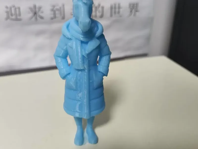 马-穿羽绒服马姑娘-手办、摆件