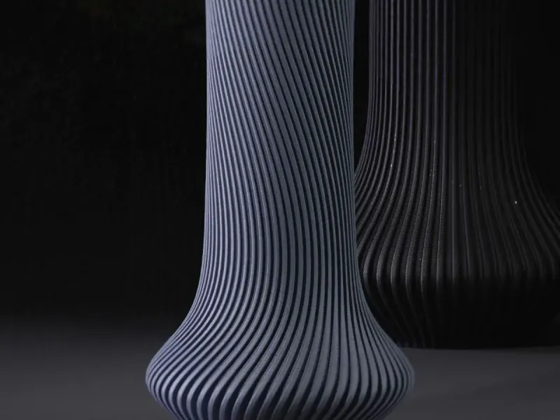 Bezier twist vase