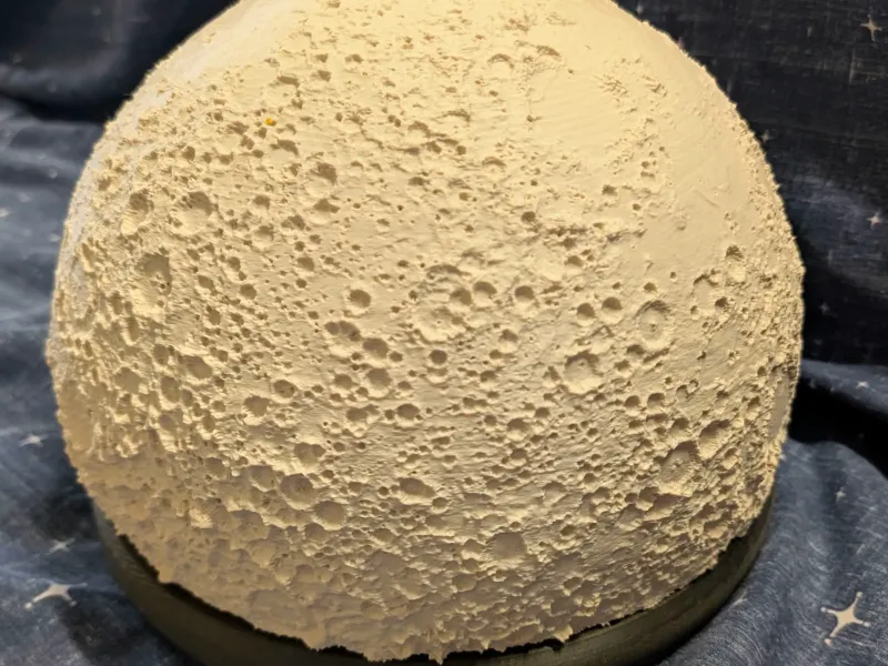 月球 - 可见表面地形模型