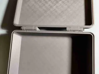 盒子（耐摔）