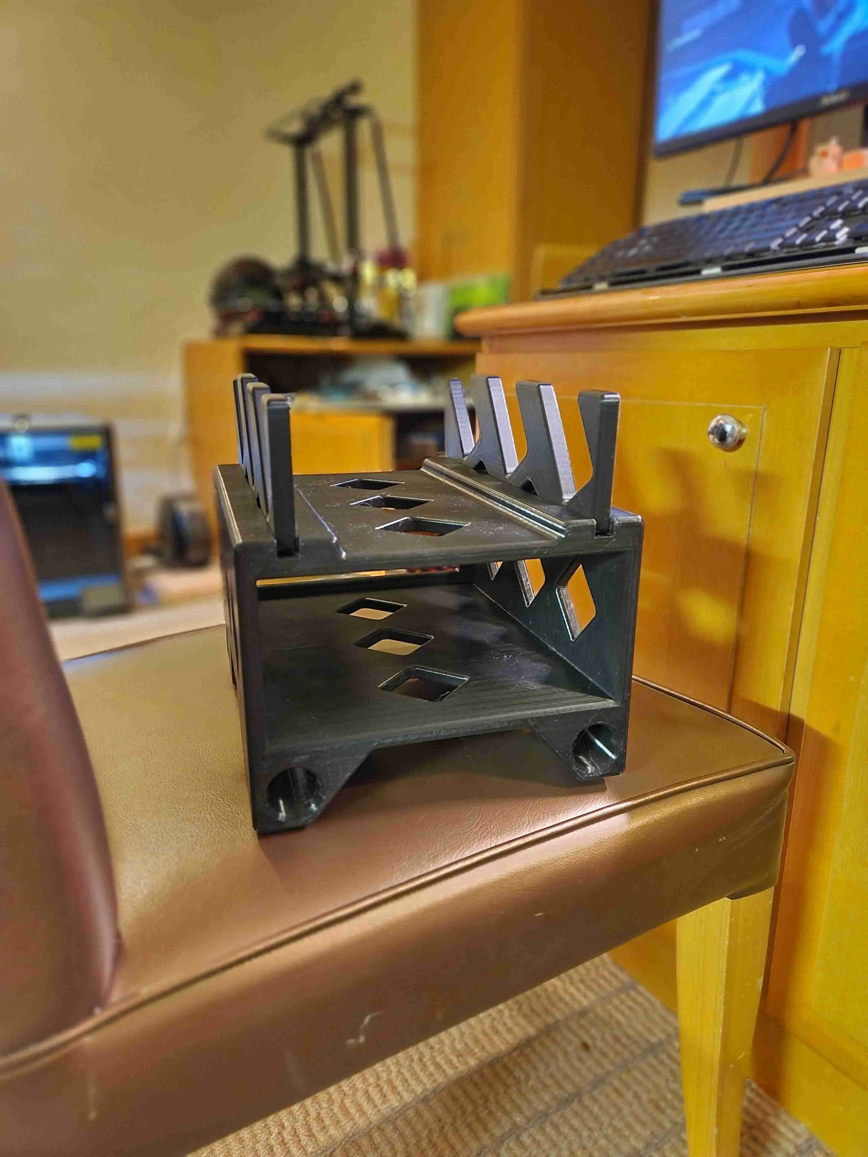 KEYBOARDS DISPLAY STAND WITH STORAGE