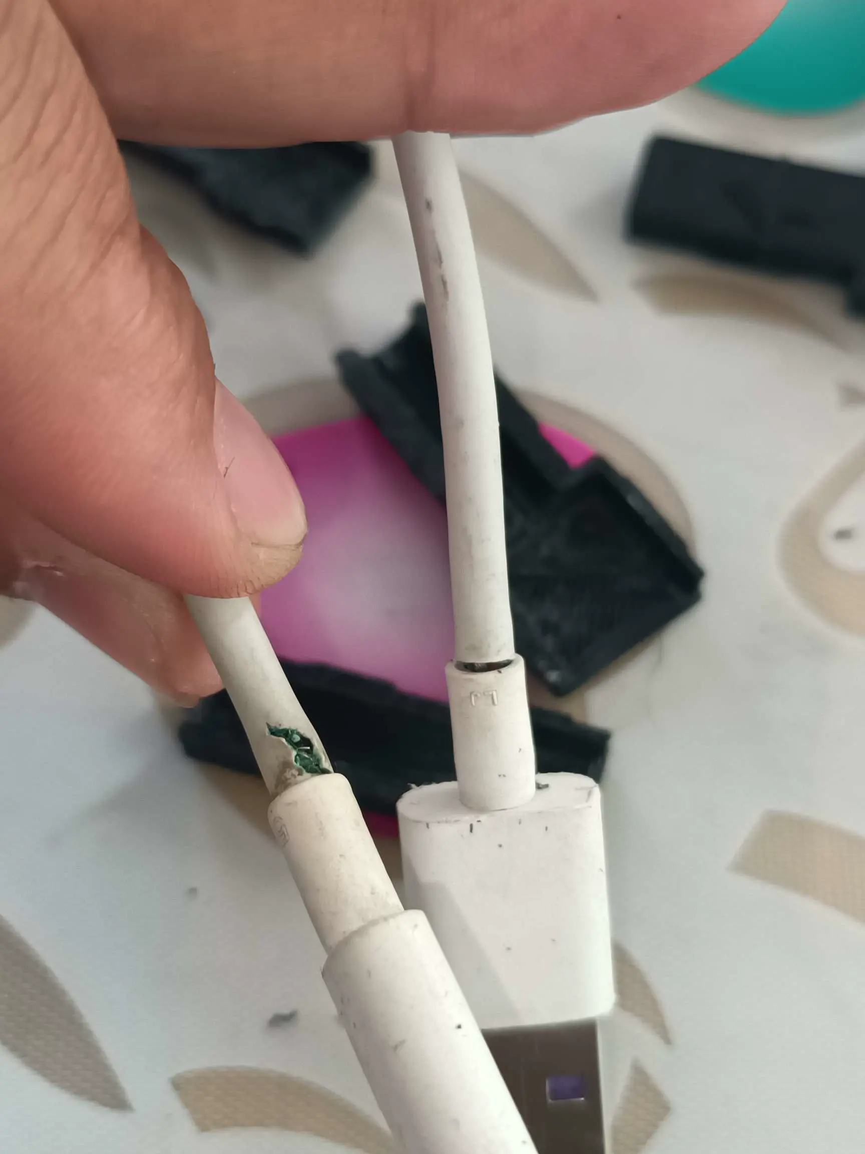 vivo妞3数据线尾部护甲