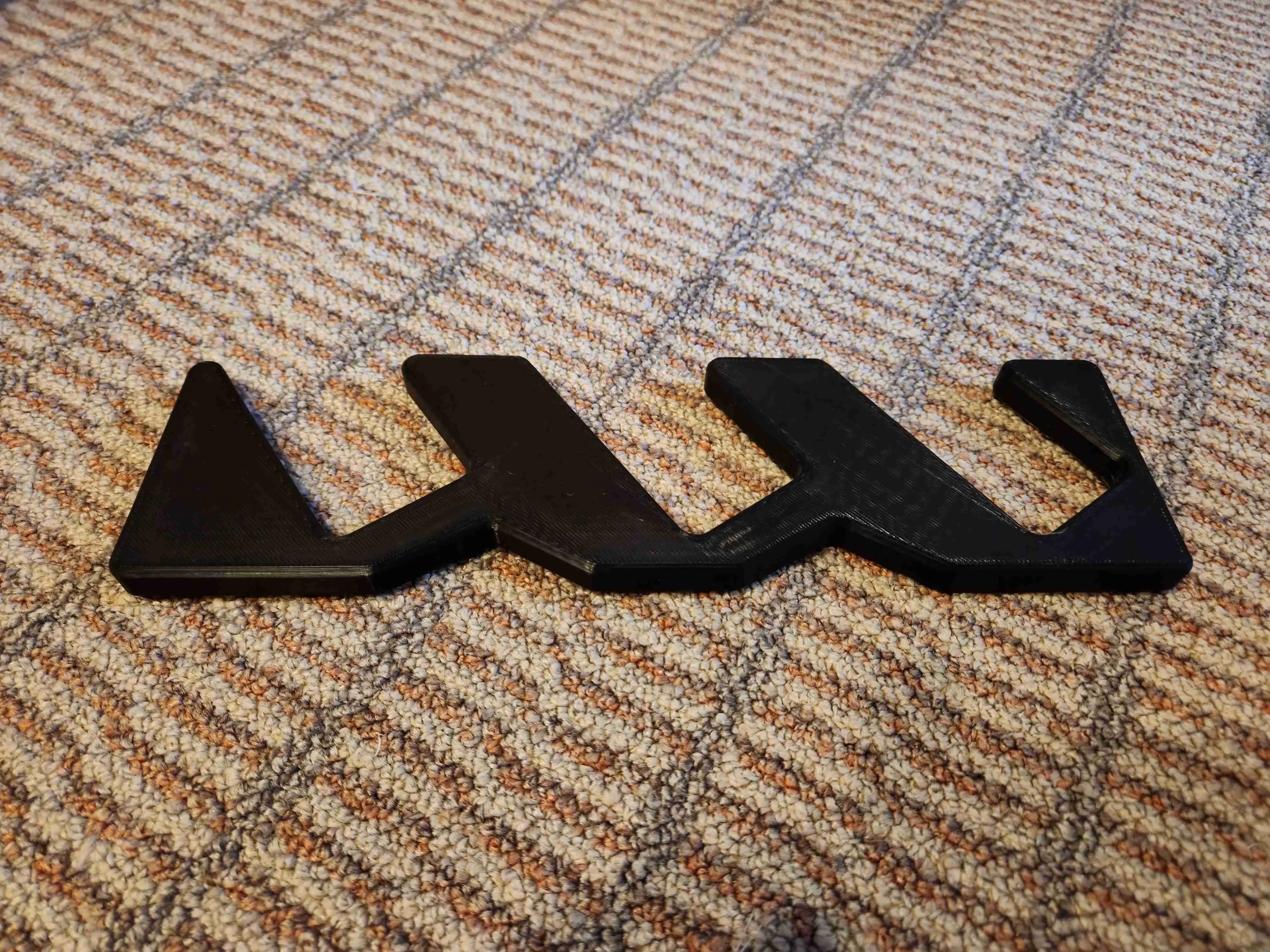 KEYBOARDS DISPLAY STAND WITH STORAGE