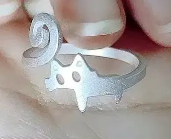 小猫戒指，对前辈拙劣的模仿