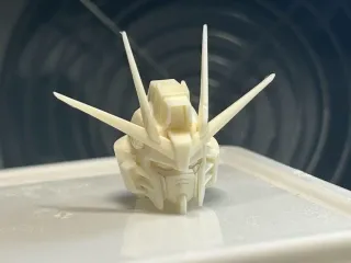 MG自由2.0头部