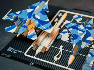 SU33