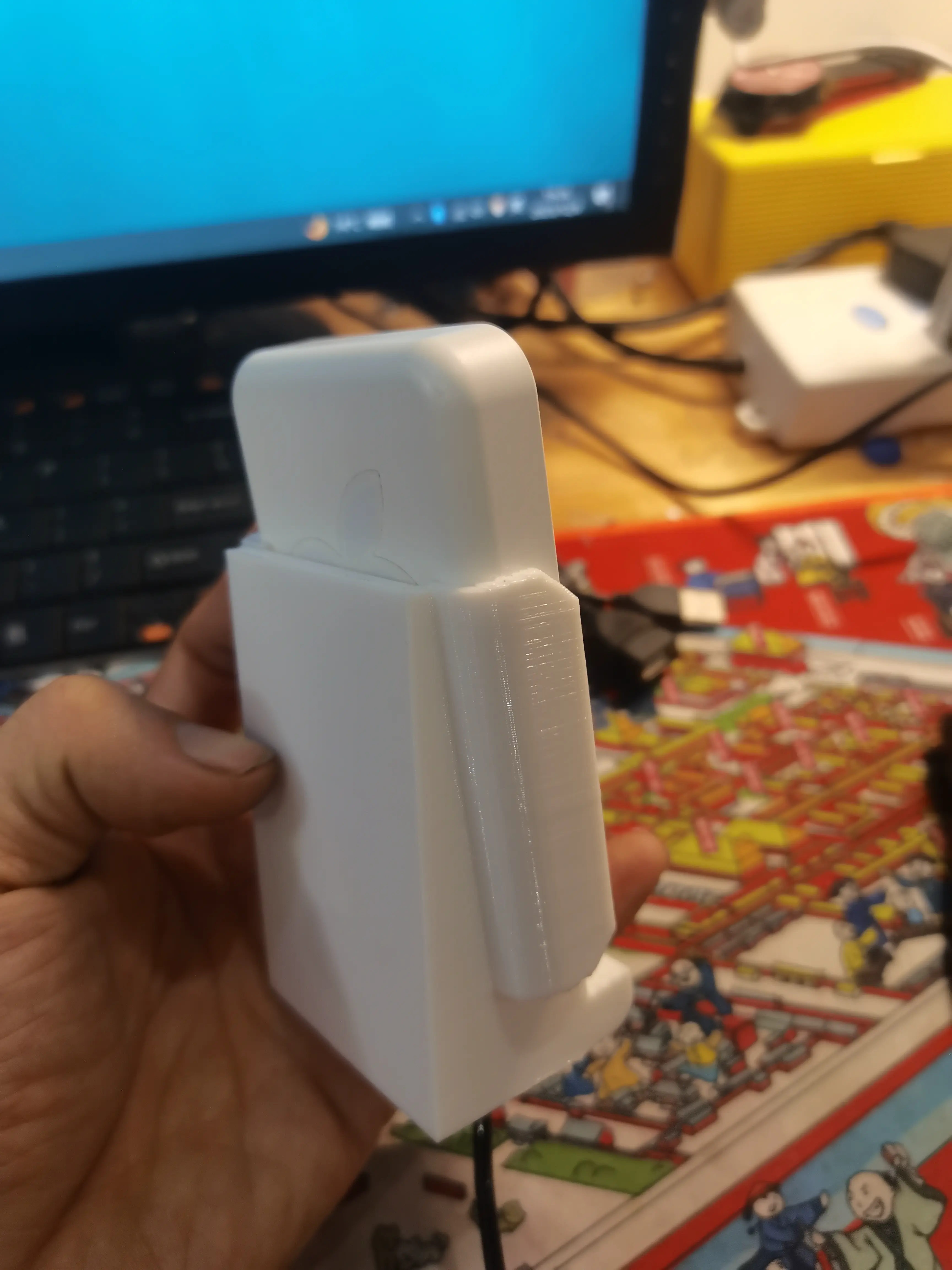 iphone苹果手机磁吸充电宝壁挂支架