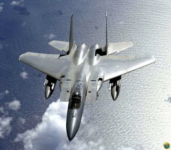 F-15战斗机