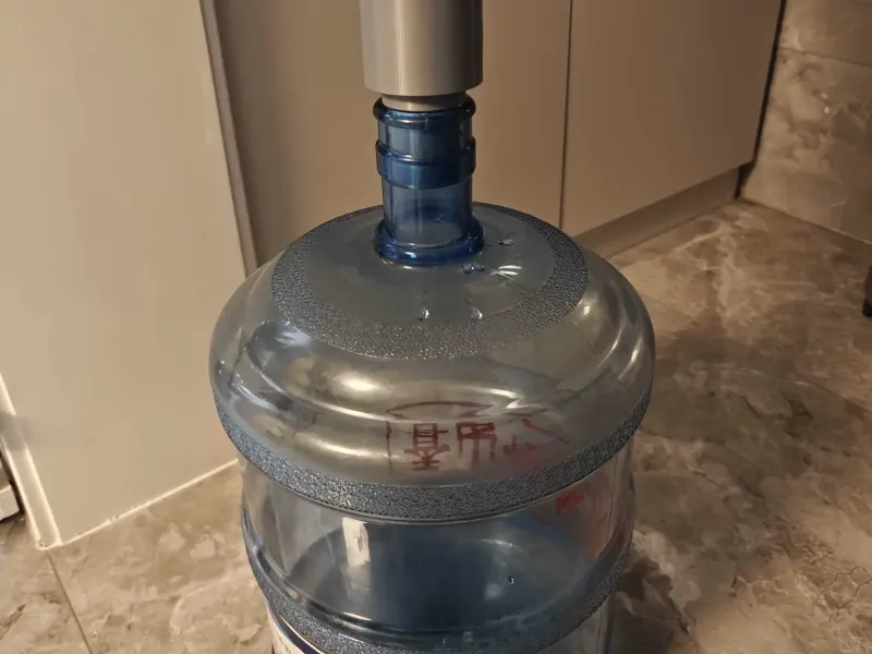 18升水桶接头