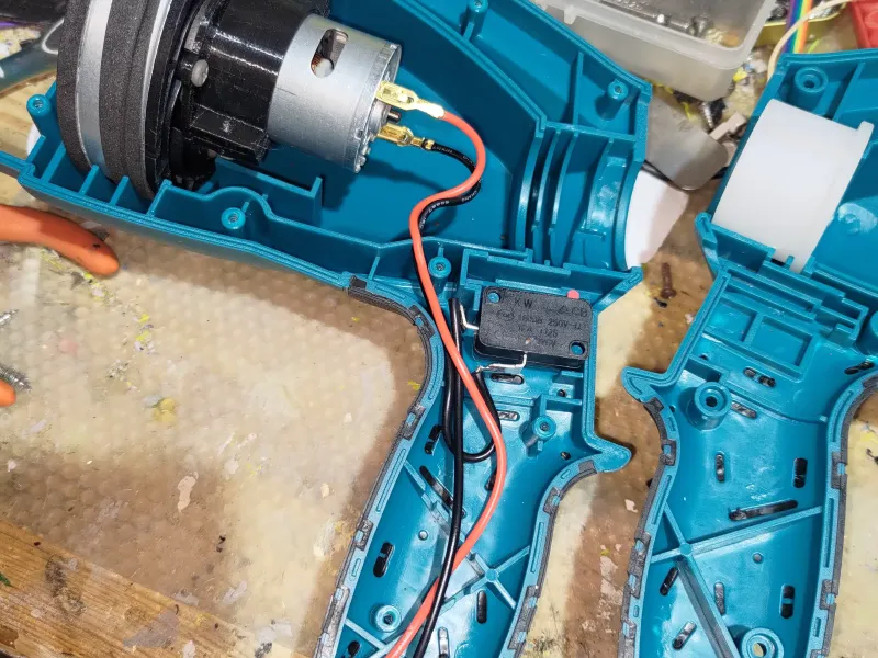 holder v1