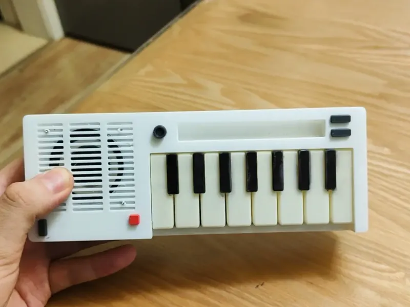 简约风格电子琴