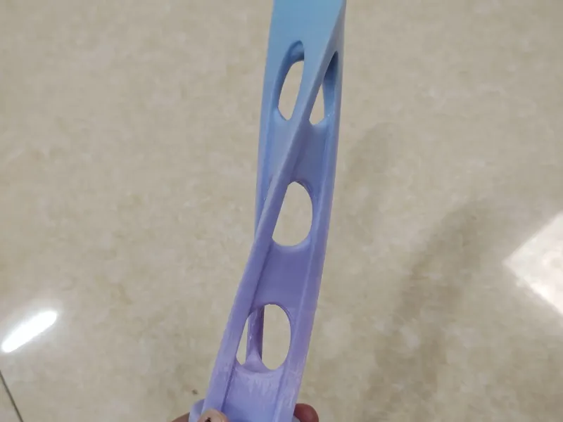 三棱刀模型摆件