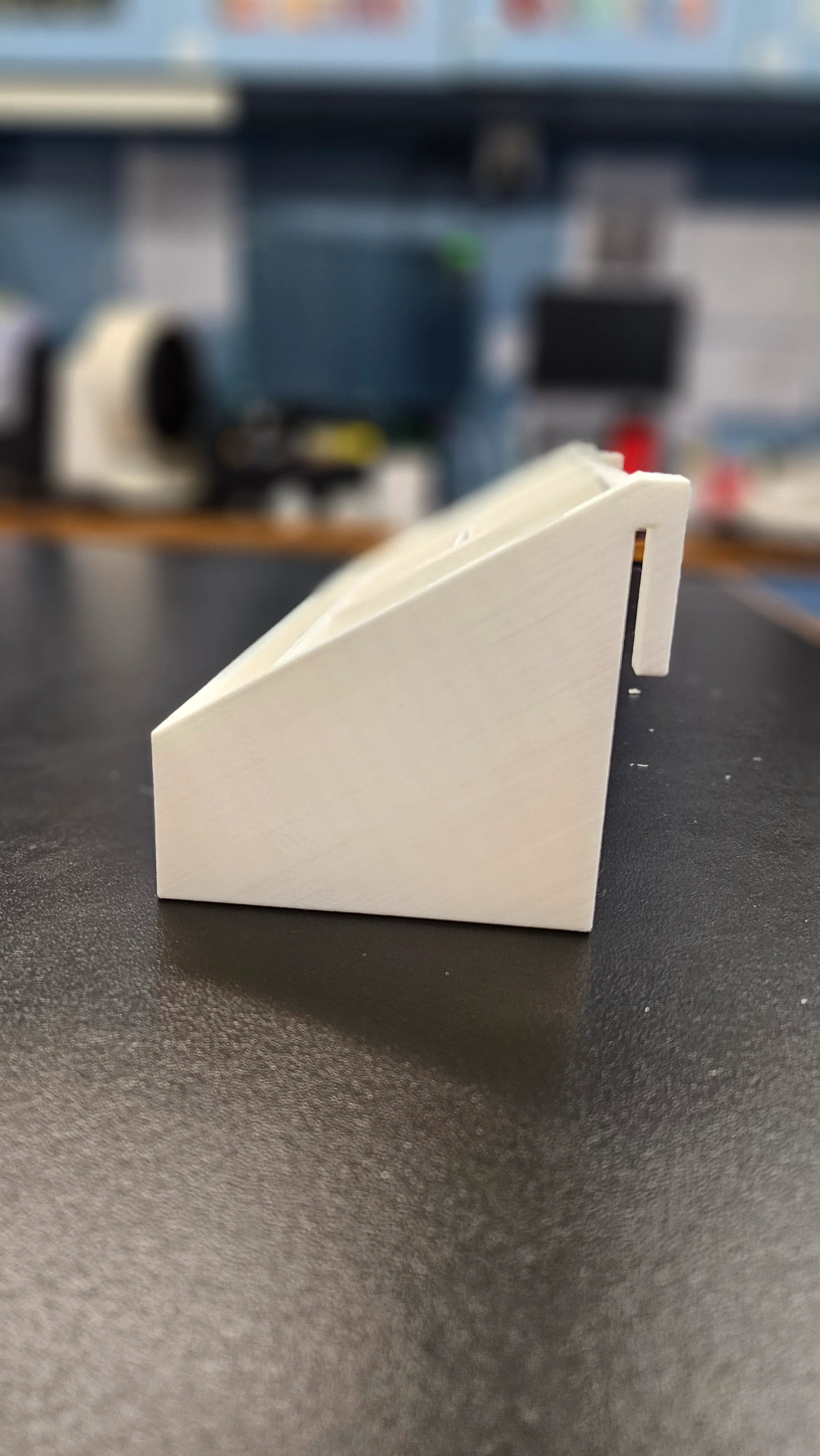 掛牆文筒 Writing and measuring tool holder