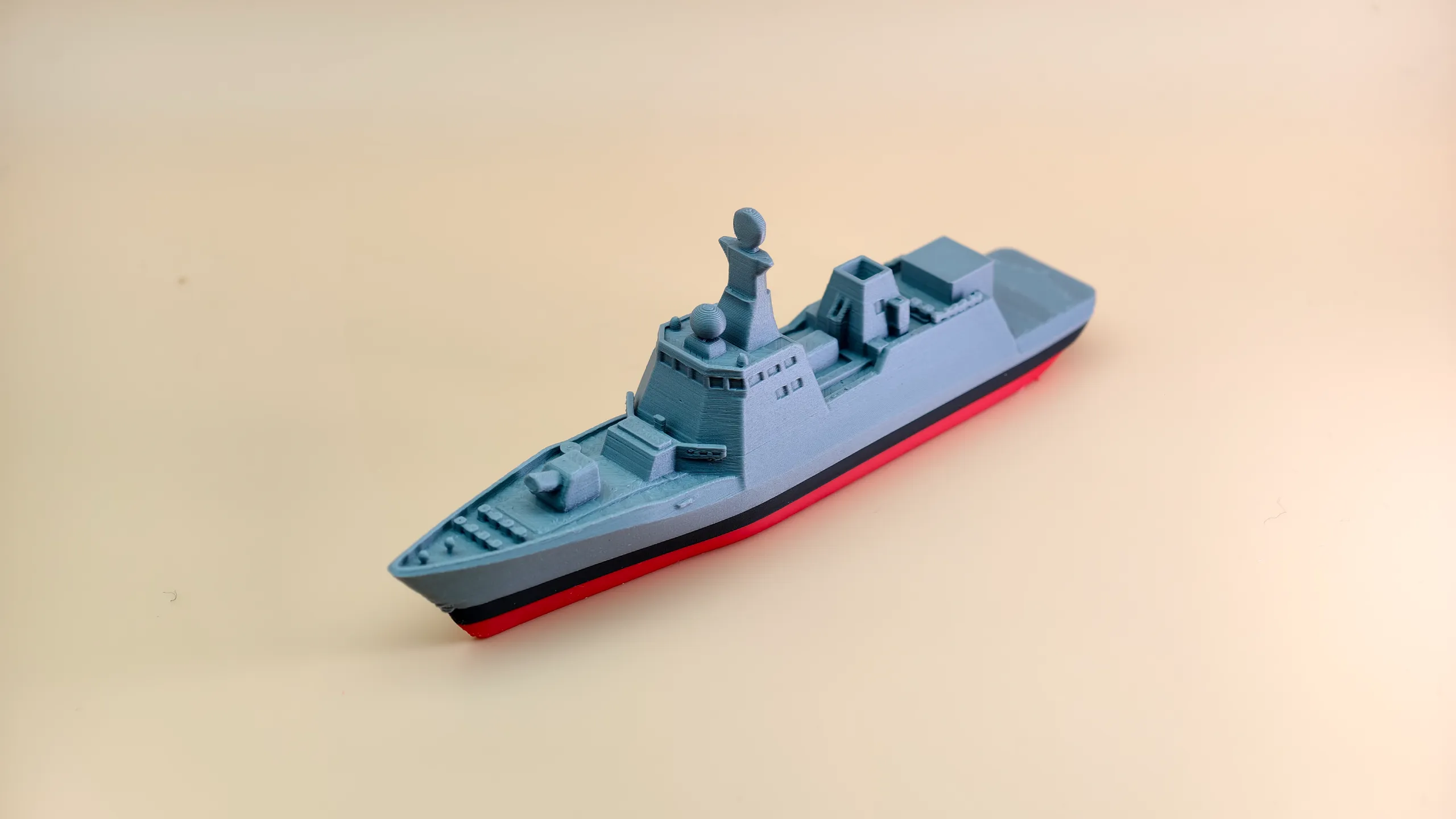 浴缸玩具：可以浮在水上的军舰