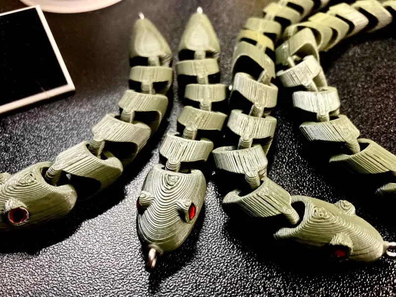 可动关节蛇钥匙扣  snake lure