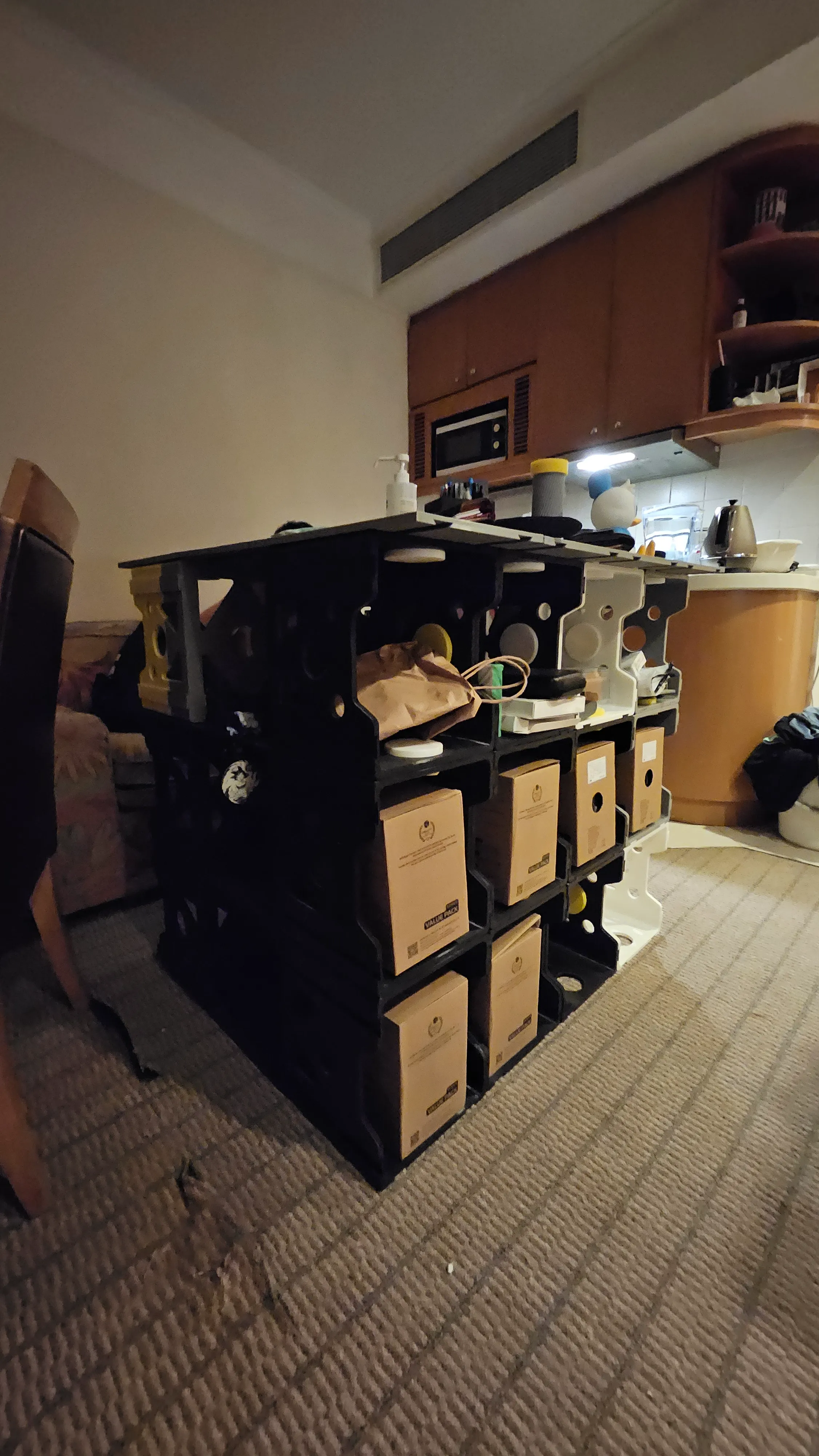 大型桌有儲物空間 Project Mega Table