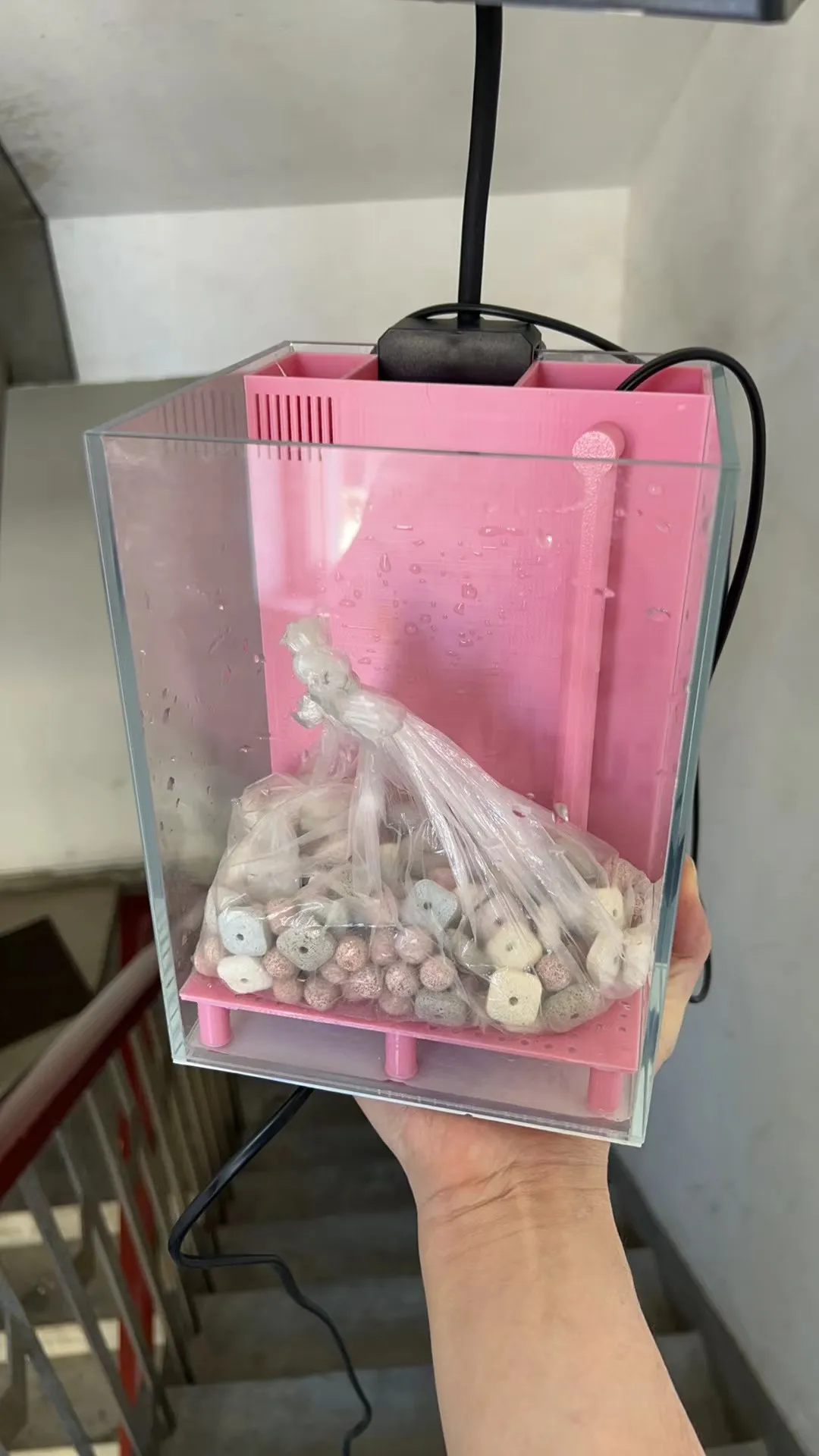 鱼缸过滤系统背滤底部走水 适合15*15*20的鱼缸 适合安静水流的鱼比如泰国斗鱼之类