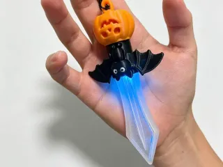 万圣节南瓜蝙蝠发光迷你剑钥匙扣挂件Glowing Mini Sword Keychain with Halloween