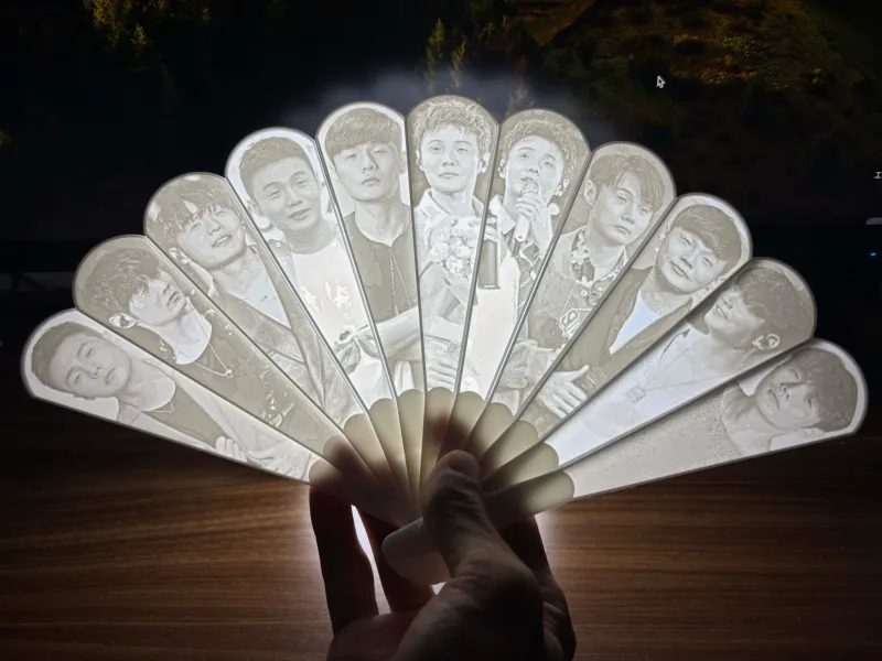 李荣浩 歌手人物透光浮雕扇