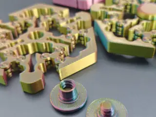 双稳态解压指尖陀螺-可变大变小（主体PLA一体打印）-打印只需1小时，20克材料