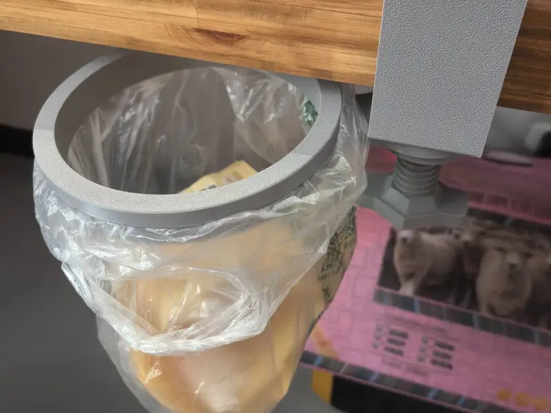 桌面隐藏式垃圾桶