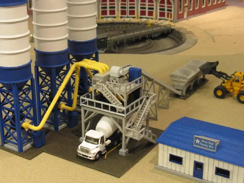 HO Scale Concrete Factory - 2883660 - part 1 of 2