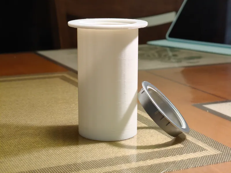 教室笔筒（可充分利用讲台桌预留线孔）