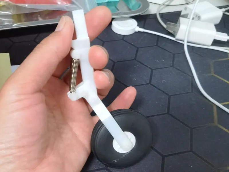跪式减震起落架
