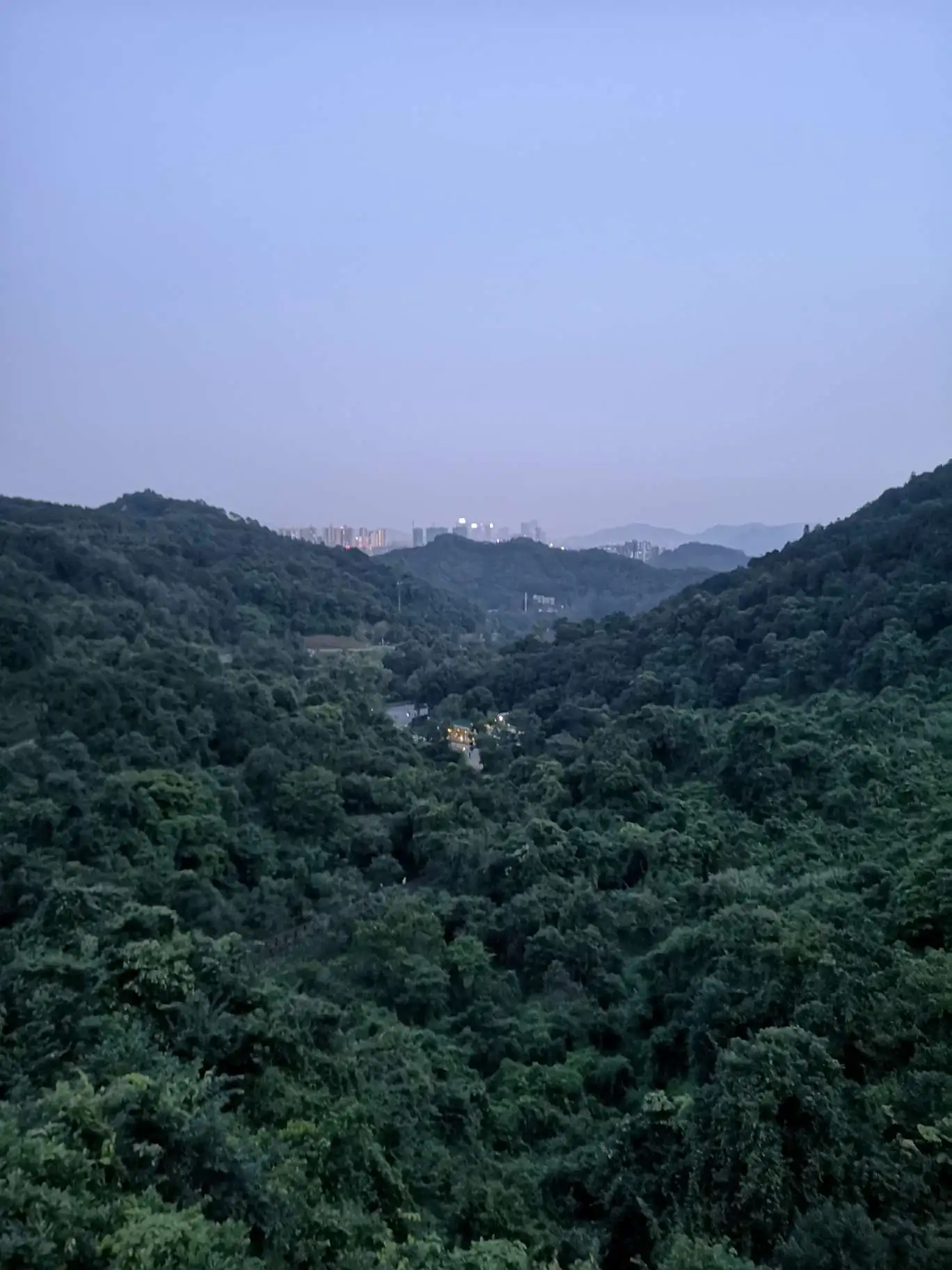一起去爬山吧