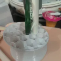 蜂窝形旋转笔筒-2