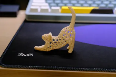 伸懒腰的猫（镂空）-1