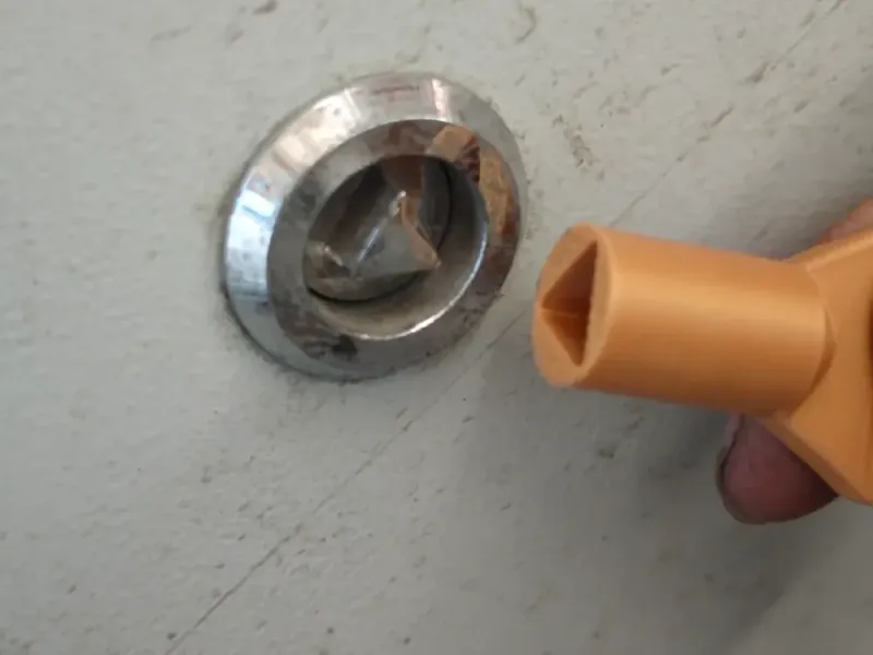 三角通锁钥匙（Triangle lock key）