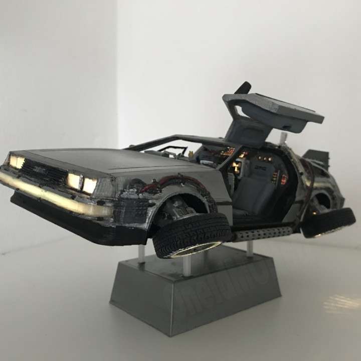 DIY DeLorean时光机带灯！！
