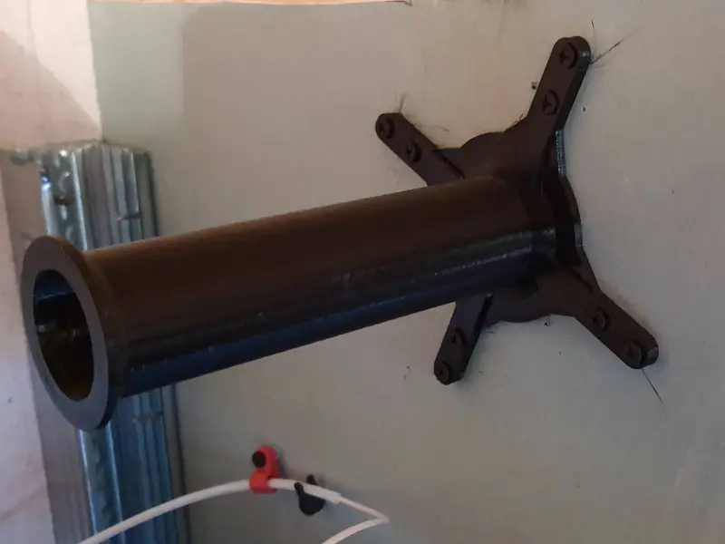 Wall mount spool holder