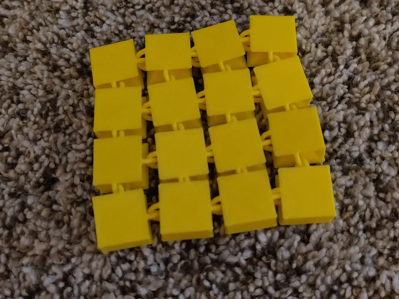 Flexible fabric coaster 